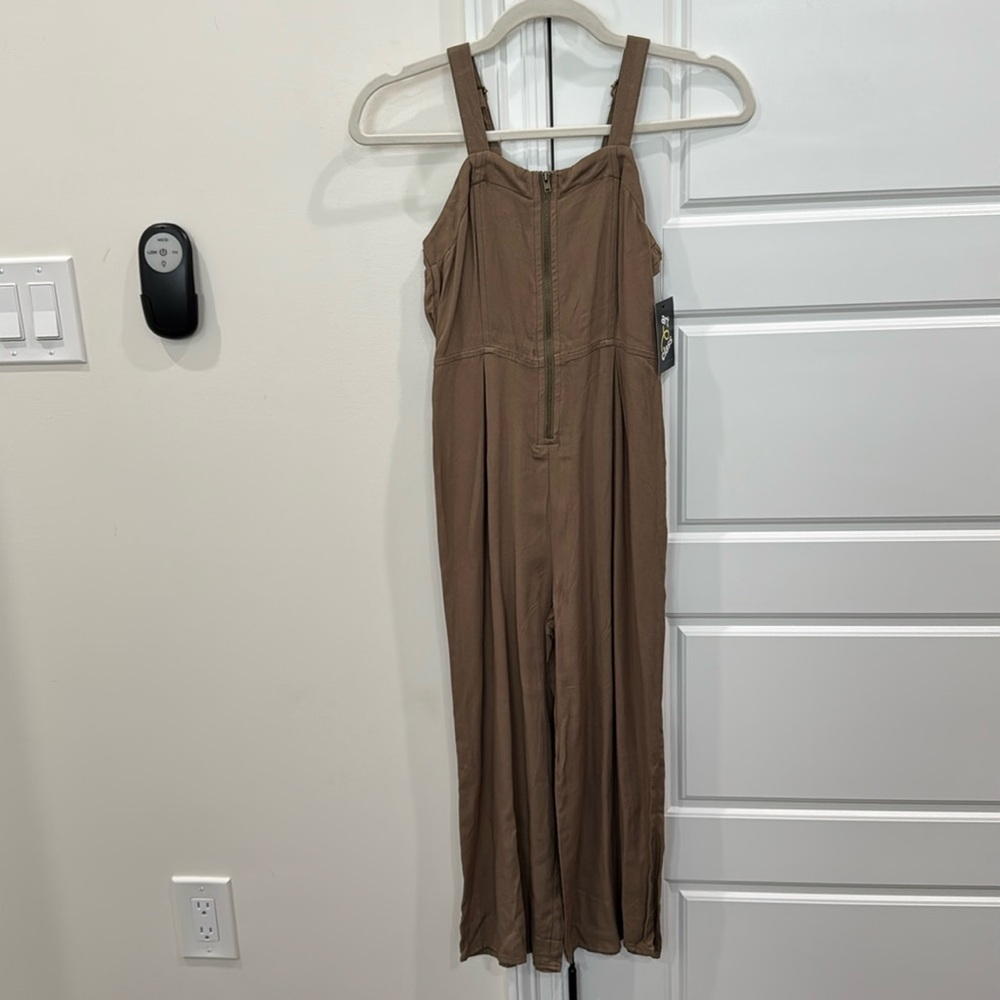 NEW Girls Brown Khaki Pants Jumpsuit Outfit Romper Casual Trendy Fit, Medium